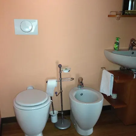 - Piemont 22867 Feriehus Madonna Del Sasso