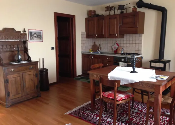 - Piemont 22867 Vakantiehuis *