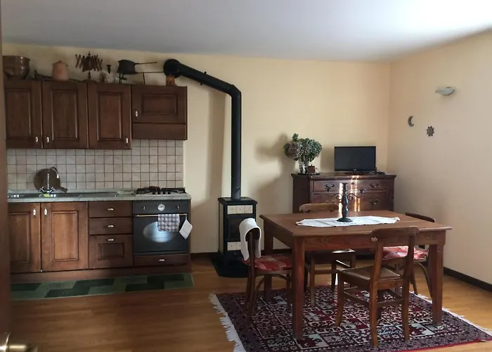 - Piemont 22867 Vakantiehuis *